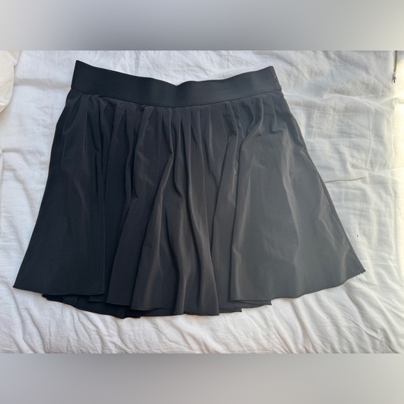 Aritzia Dresses & Skirts - Aritzia TNA Black Pleated A-Line Skirt